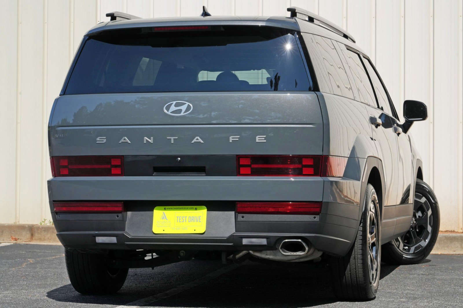 Used 2024 Hyundai Santa Fe SEL FWD image 4
