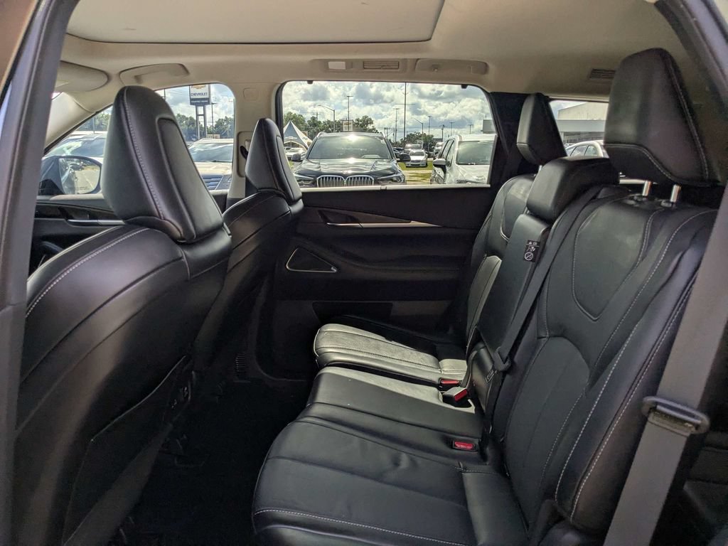 Used 2023 INFINITI QX60 Sensory w/ Cargo Package AWD/4WD image 13