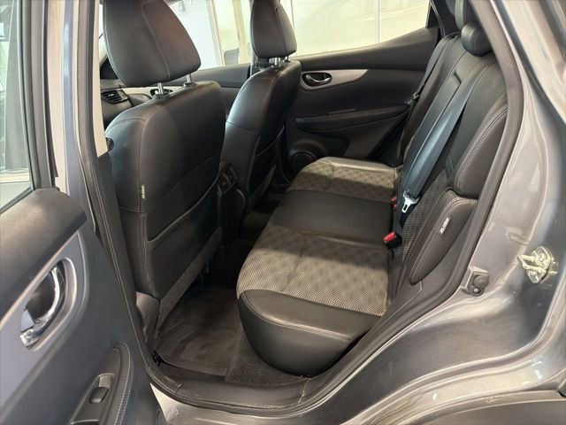 Used 2020 Nissan Rogue Sport SV w/ Technology Package AWD/4WD image 14