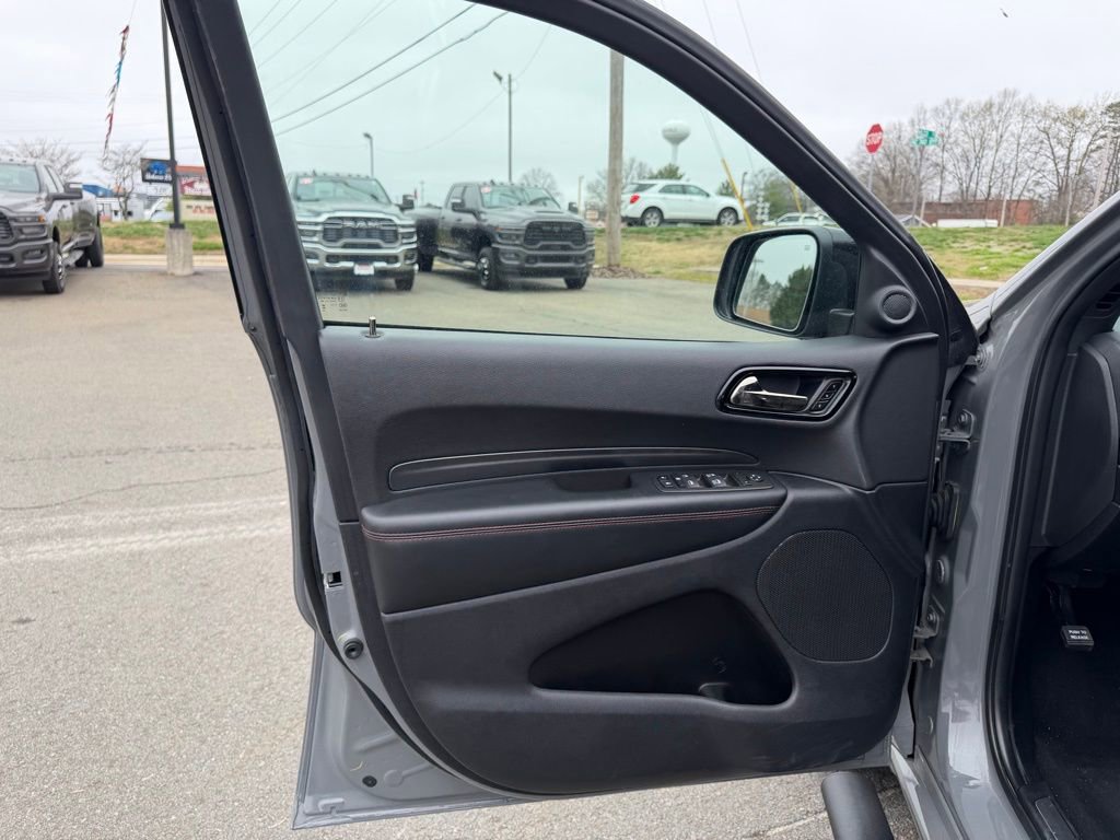 Used 2025 Dodge Durango GT image 14