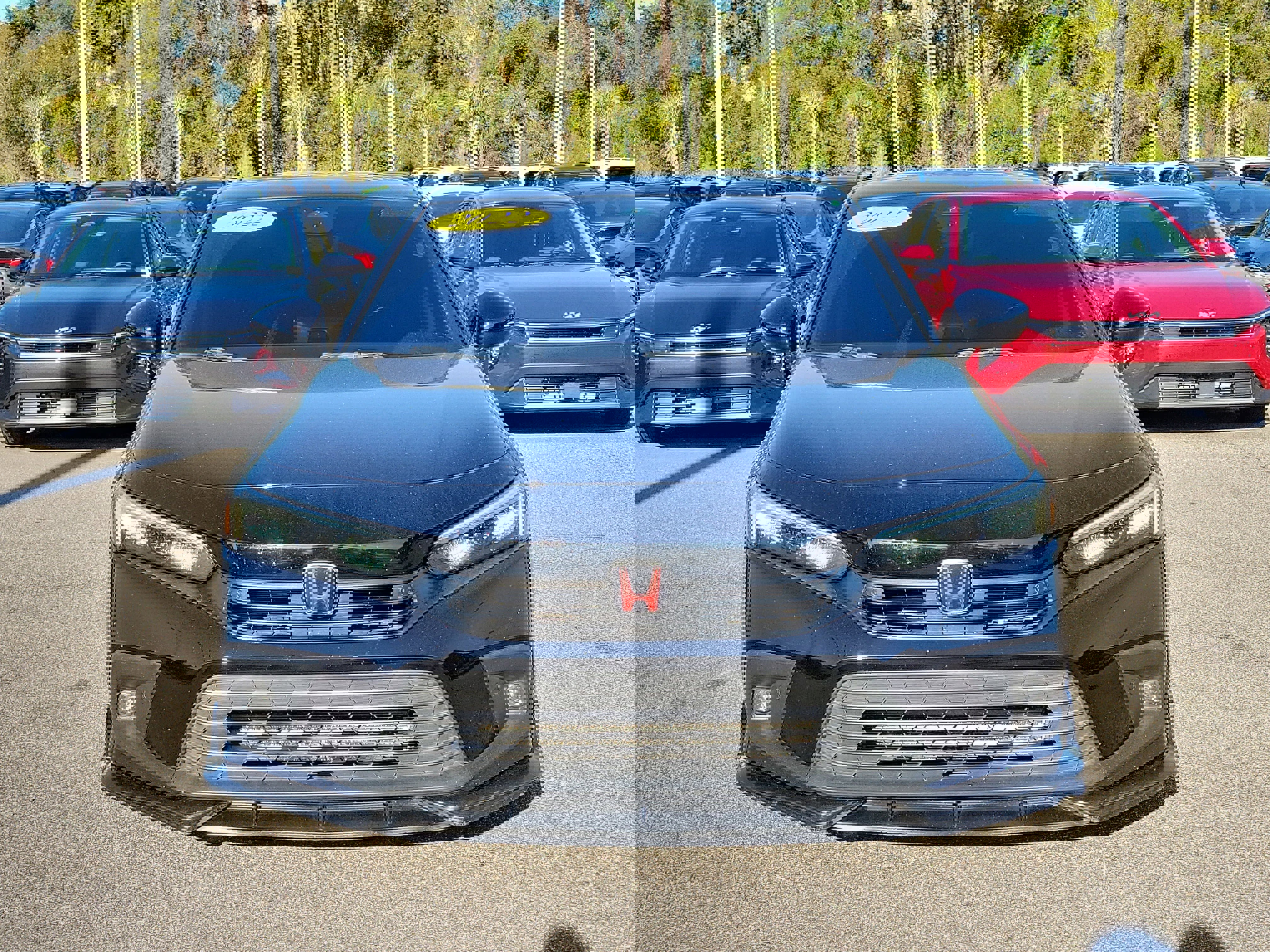 Used 2022 Honda Civic Touring image 2