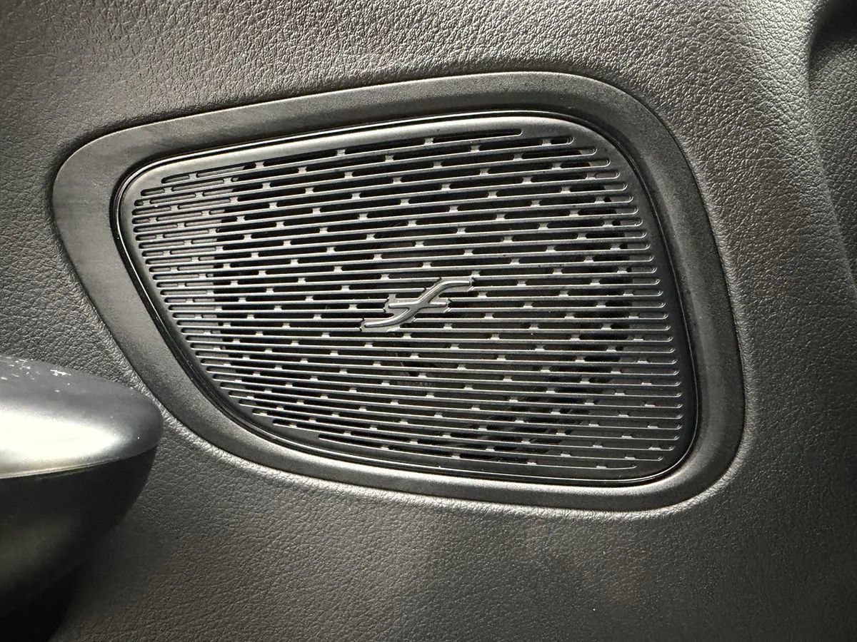 Used 2024 Mercedes-Benz GLC 300 4MATIC image 21