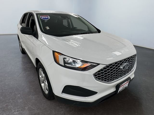 Used 2024 Ford Edge SE image 1