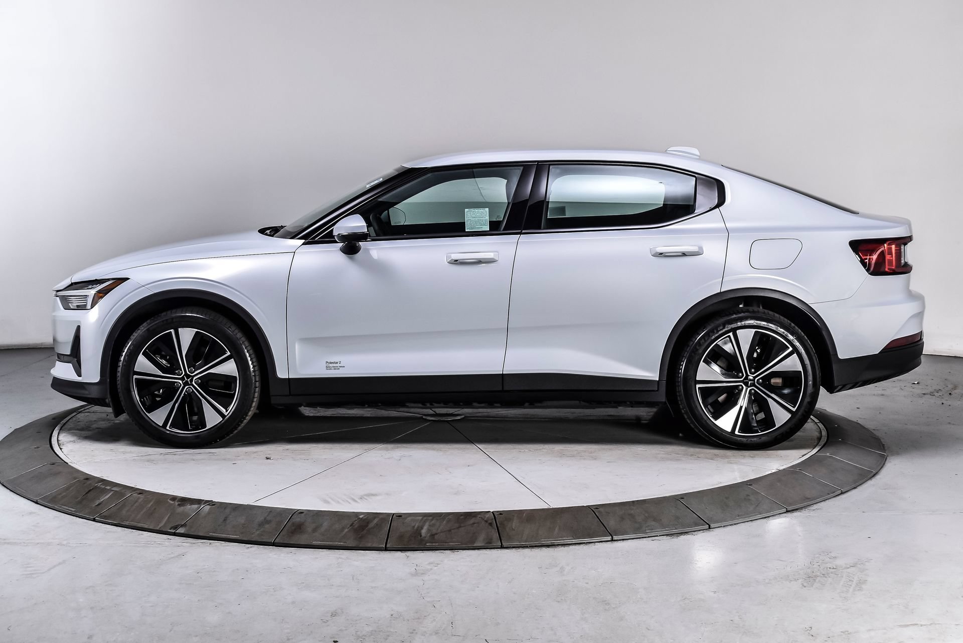 Used 2023 Polestar Polestar 2 AWD/4WD image 3
