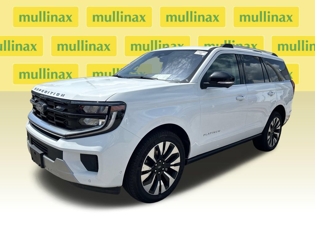 Used 2025 Ford Expedition Platinum w/ Driver's Package AWD/4WD image 6