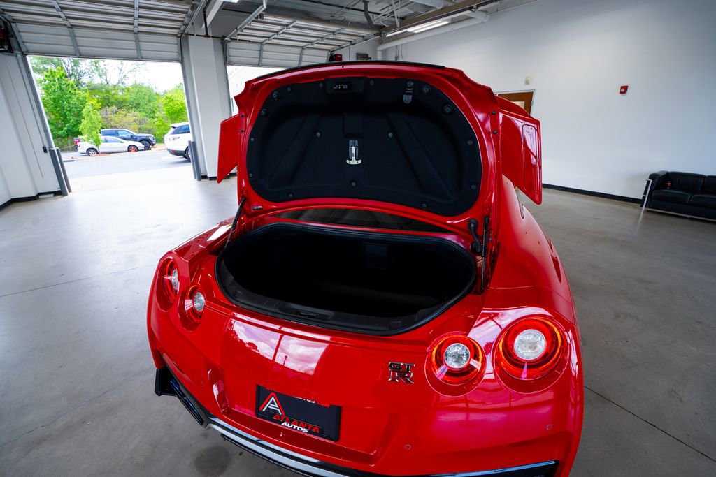 Used 2023 Nissan GT-R Premium w/ Floor Mat Package image 47