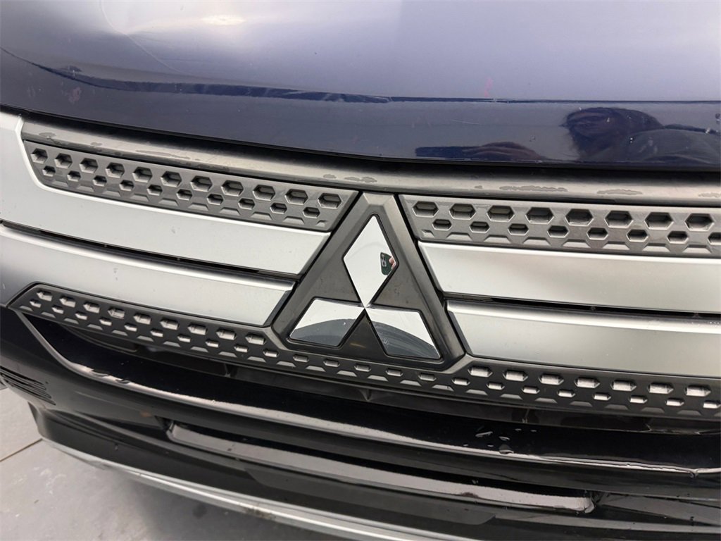 Used 2020 Mitsubishi Outlander SE image 30