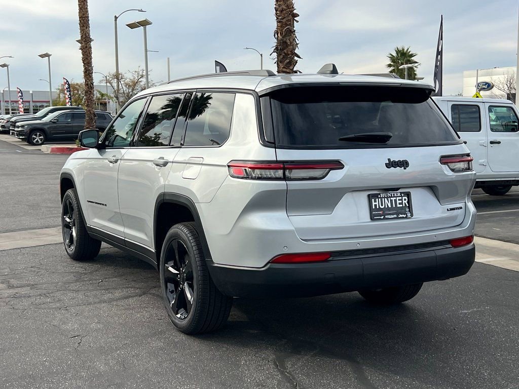 New 2025 Jeep Grand Cherokee L Limited w/ Black Appearance Package image 4