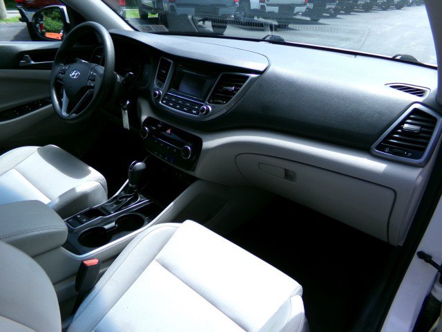 Used 2017 Hyundai Tucson SE w/ SE Popular Package 02 AWD/4WD image 12
