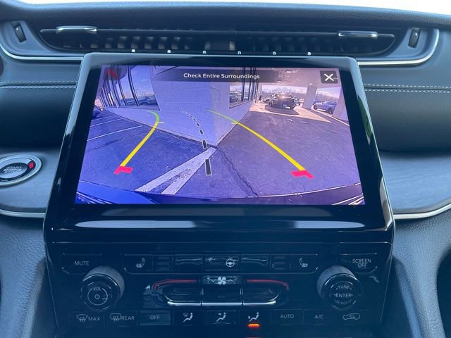 Used 2024 Jeep Grand Cherokee Limited w/ Black Appearance Package image 22