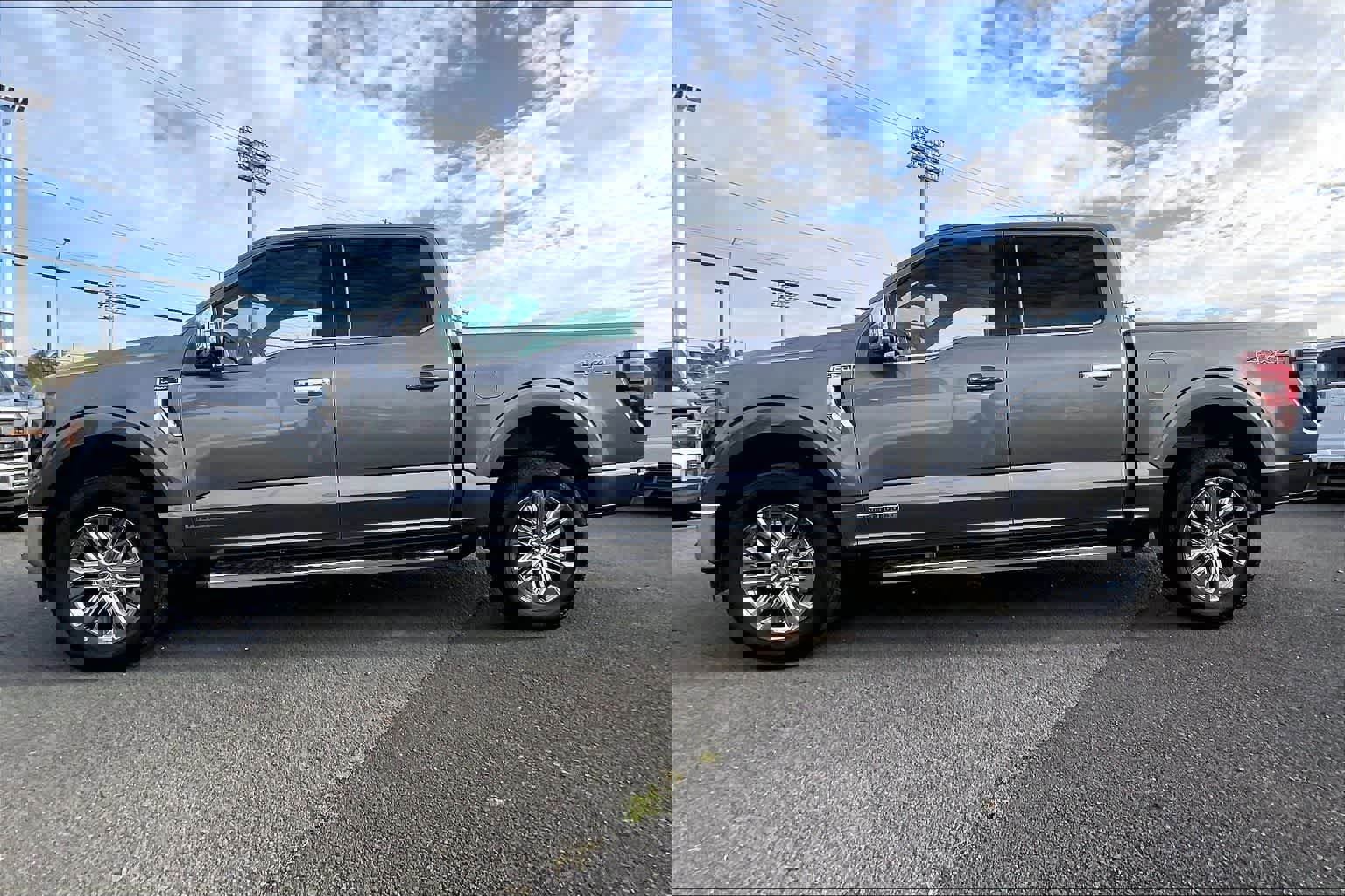 Certified 2025 Ford F150 Lariat w/ Equipment Group 501A Mid image 3