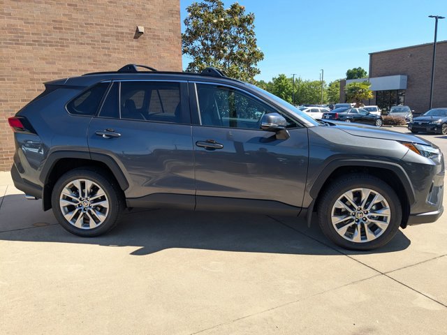 Used 2025 Toyota RAV4 XLE Premium w/ Weather Package FWD image 5