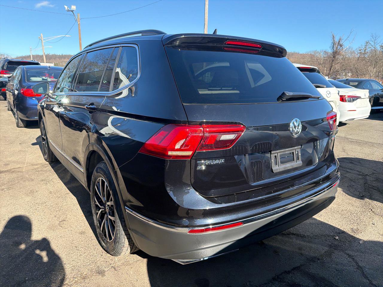 Used 2021 Volkswagen Tiguan SE w/ Panoramic Sunroof Package AWD/4WD image 12