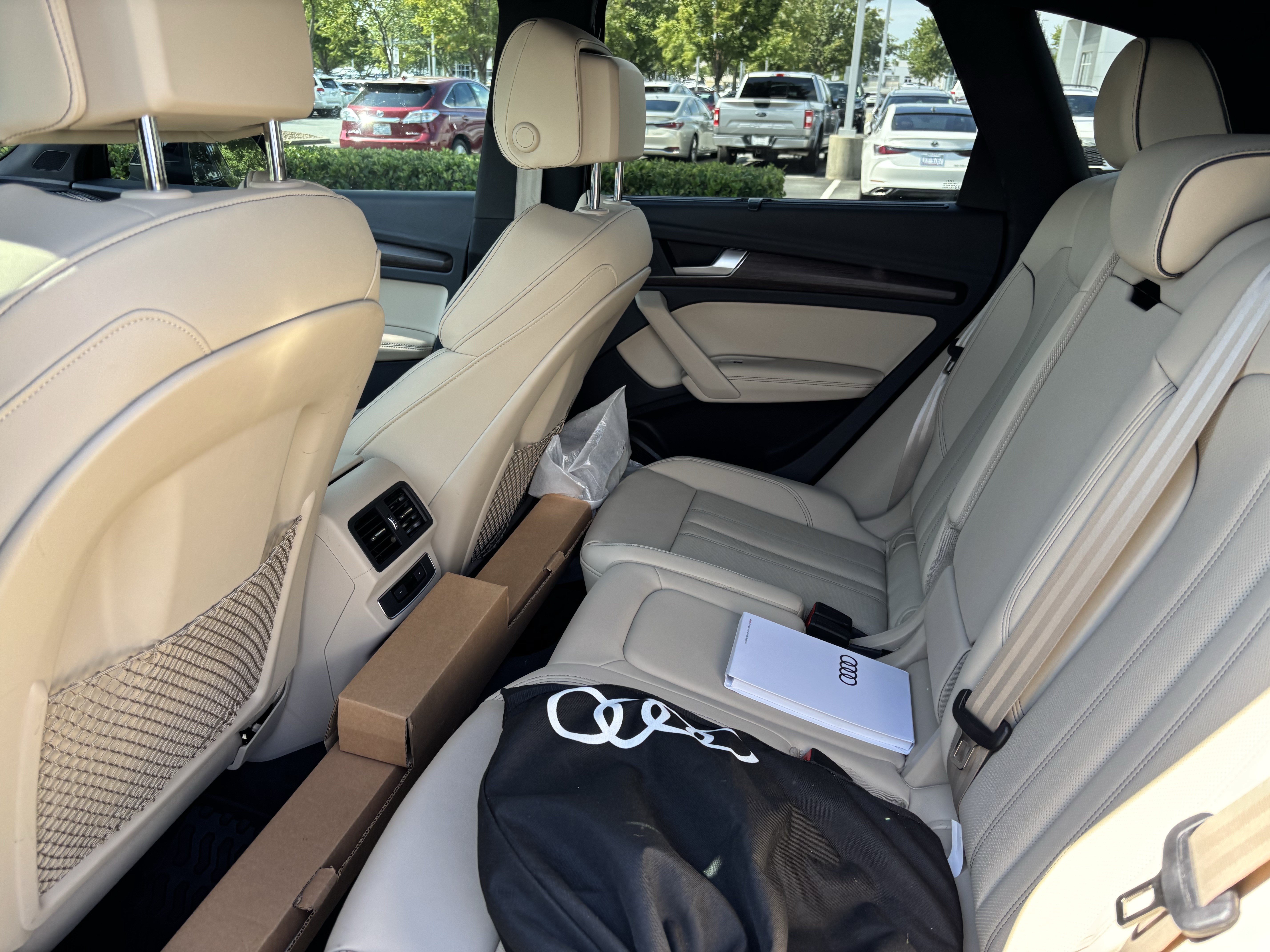 Used 2024 Audi Q5 e Premium Plus w/ Premium Plus Package AWD/4WD image 19