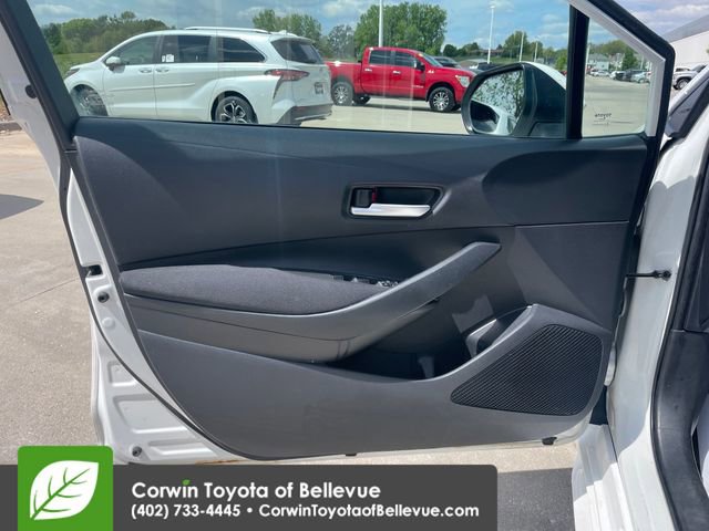 Used 2020 Toyota Corolla LE FWD image 18