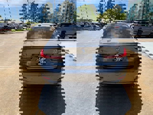 Used 2020 BMW 330i Sedan w/ Premium Package image 4