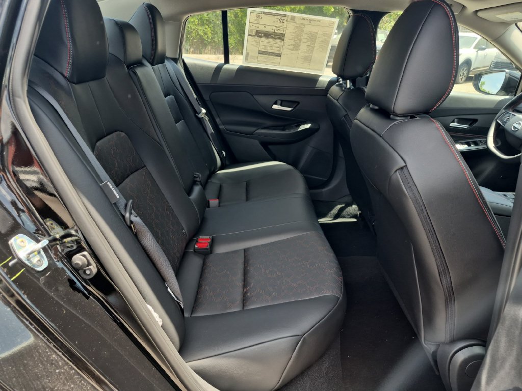 New 2026 Nissan Sentra SR w/ SR Premium Package FWD image 31