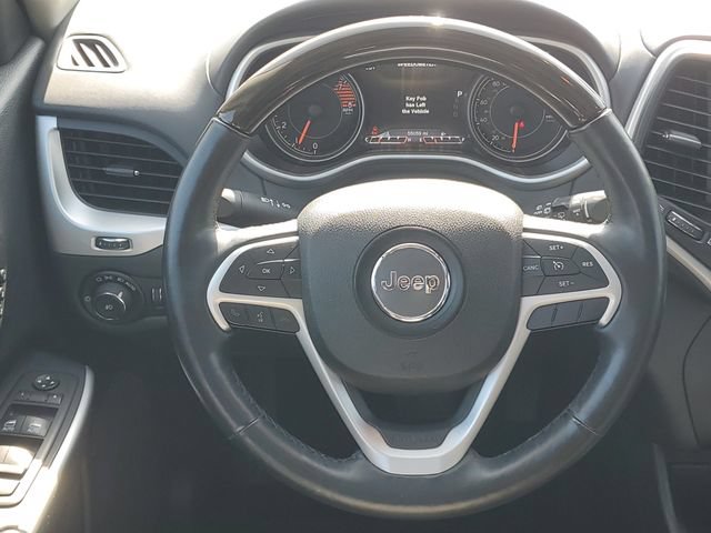 Used 2016 Jeep Cherokee Overland FWD image 13