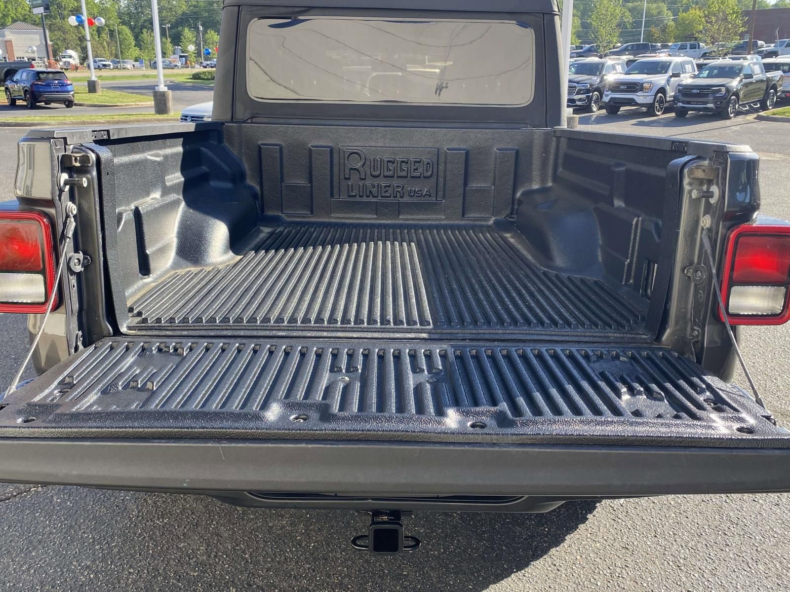 Used 2021 Jeep Gladiator Sport image 9