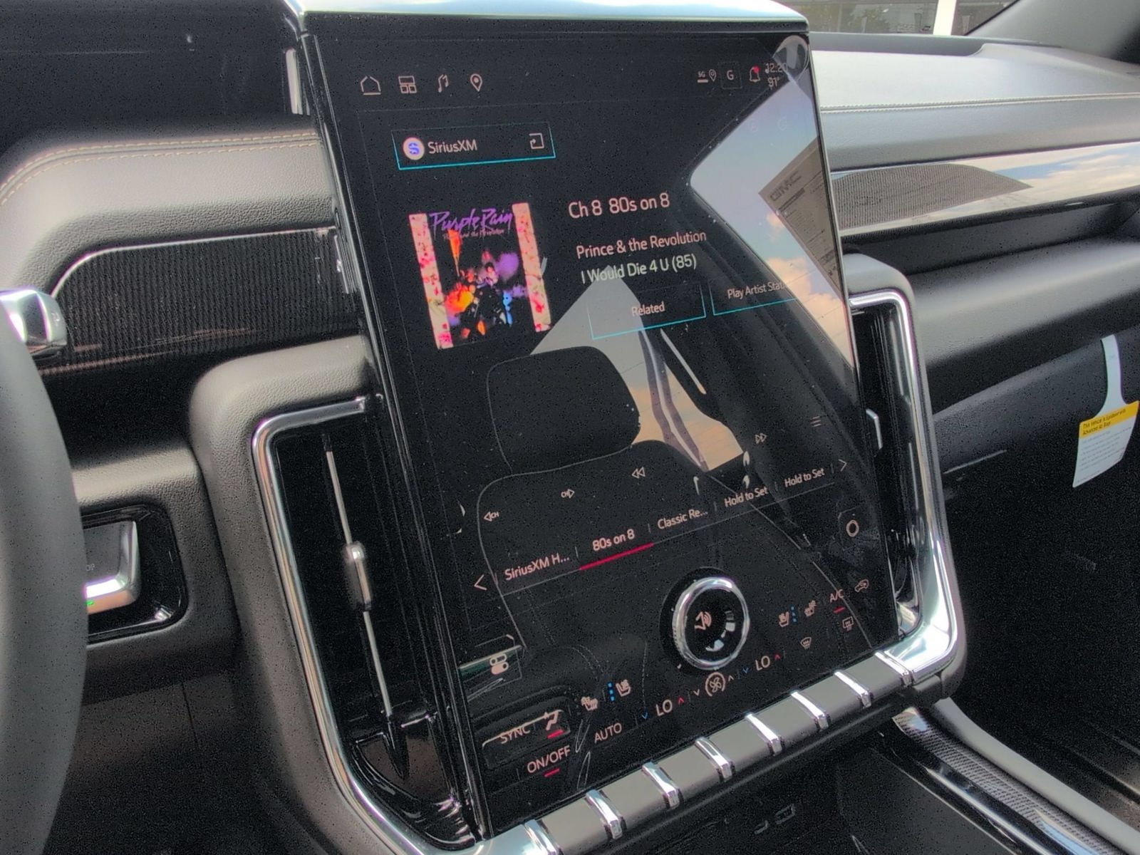 New 2026 GMC Yukon XL Elevation w/ Elevation Premium Package AWD/4WD image 20