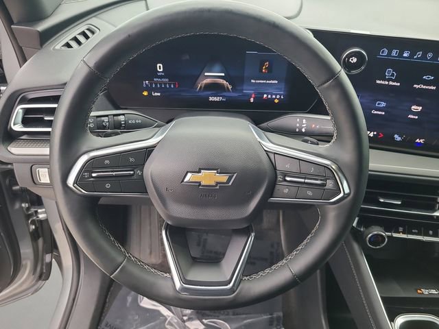 Used 2025 Chevrolet Traverse LT FWD image 25