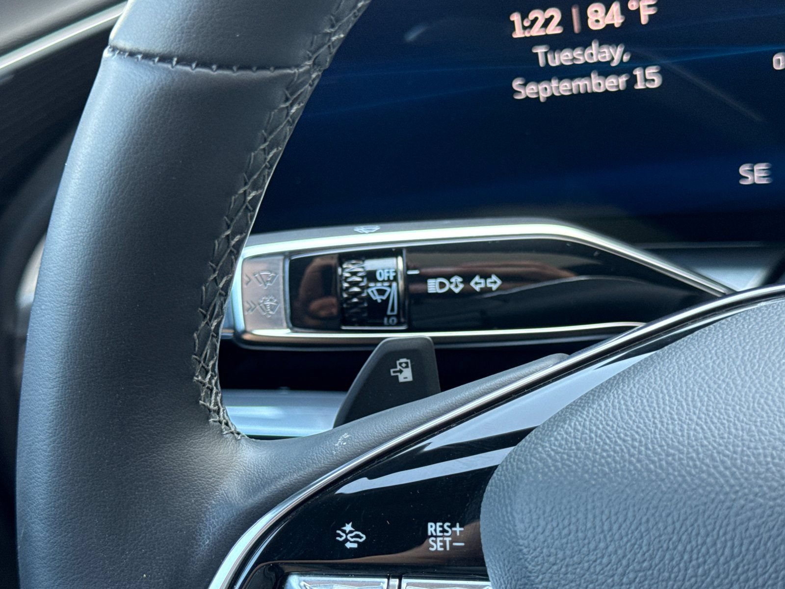 Used 2024 Cadillac Lyriq Sport RWD image 29