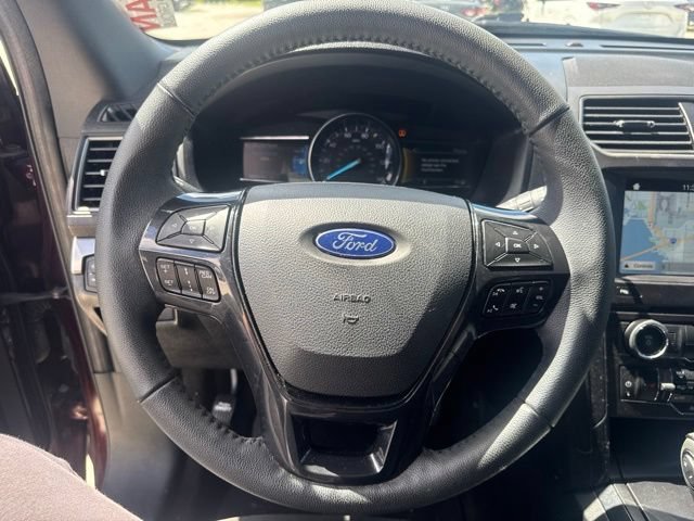 Used 2018 Ford Explorer XLT w/ Equipment Group 202A FWD image 16