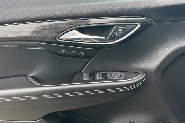 Used 2023 Buick Envision Essence image 11