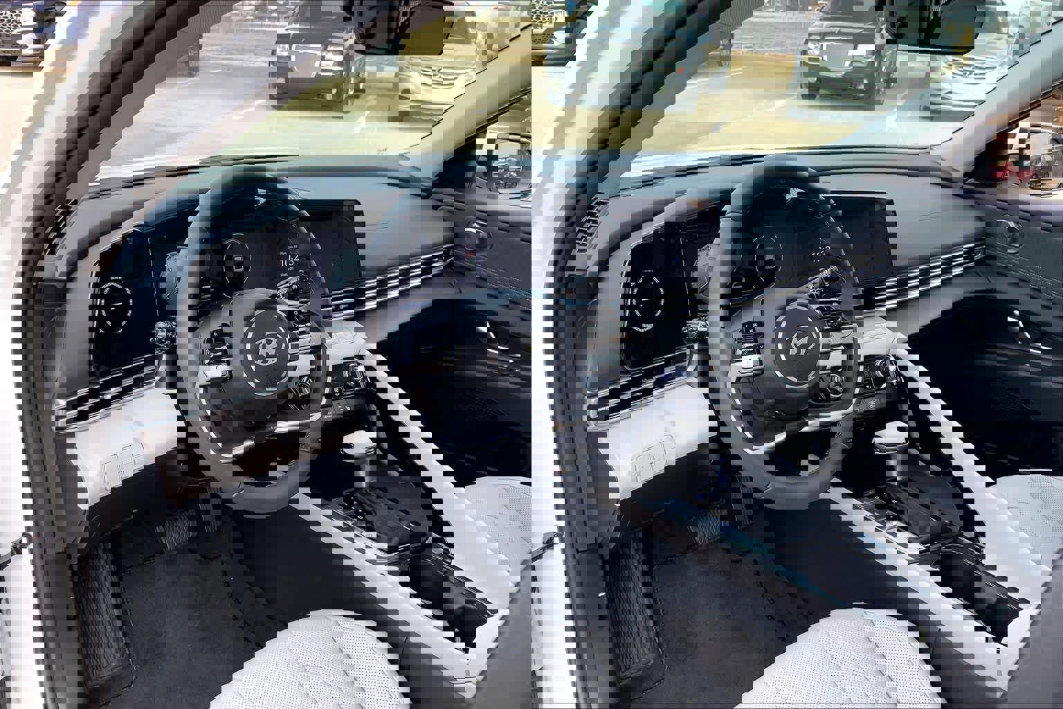 Used 2025 Hyundai Elantra Limited image 17