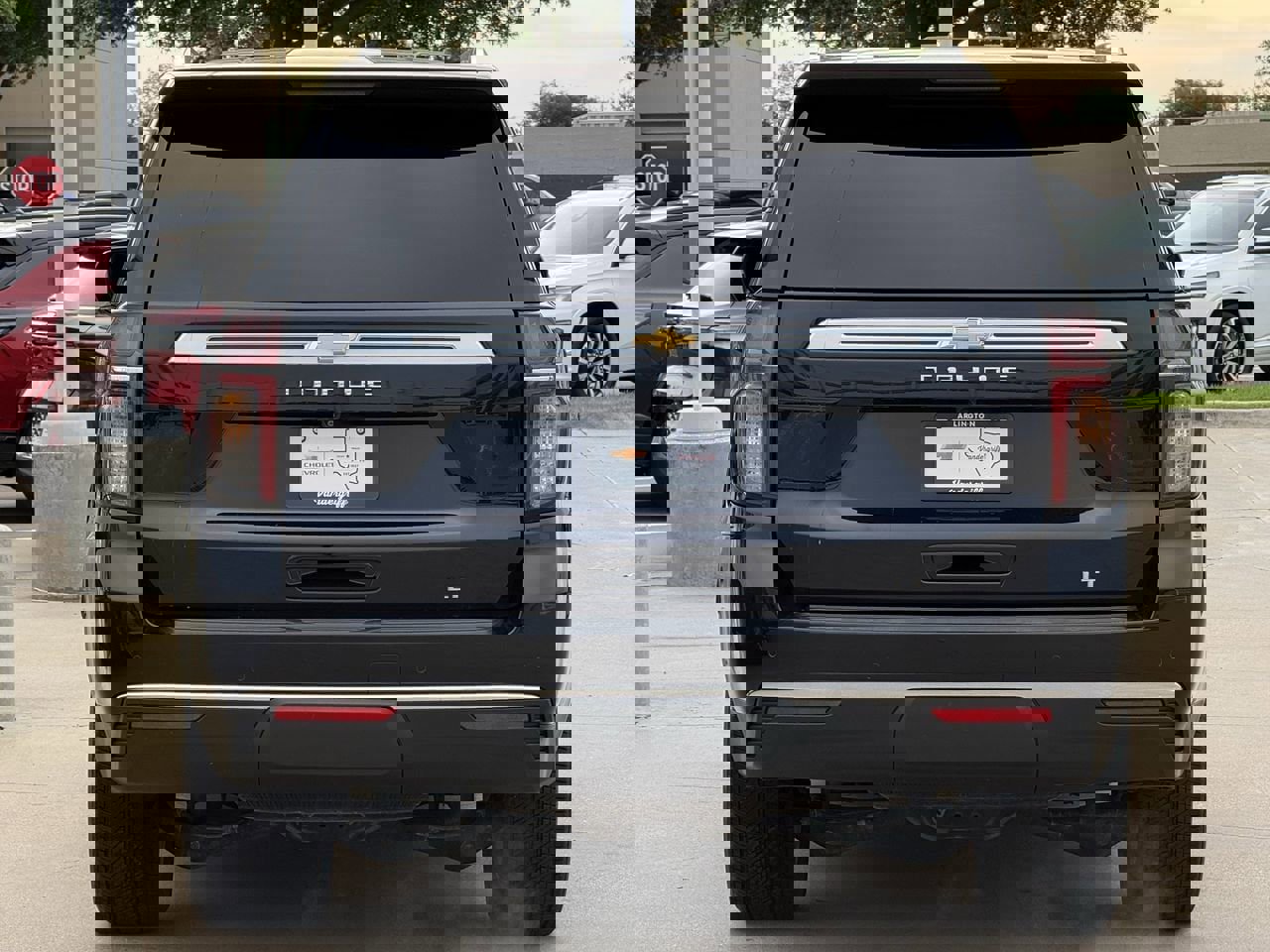 Used 2022 Chevrolet Tahoe LT w/ Luxury Package image 5