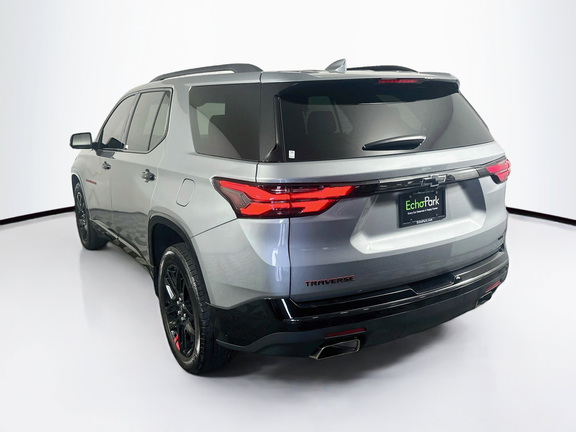 Used 2023 Chevrolet Traverse Premier w/ Redline Edition AWD/4WD image 5