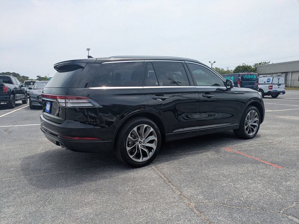 Used 2022 Lincoln Aviator Grand Touring w/ Equipment Group 301A AWD/4WD image 4