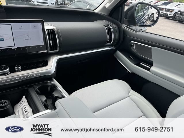 New 2027 Ford Expedition Platinum AWD/4WD image 16