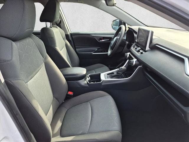 Used 2024 Toyota RAV4 XLE FWD image 20