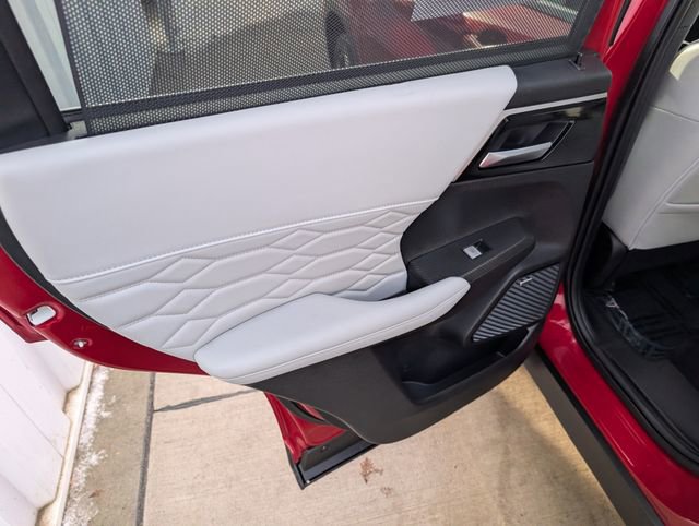 Used 2025 Mitsubishi Outlander SEL image 24