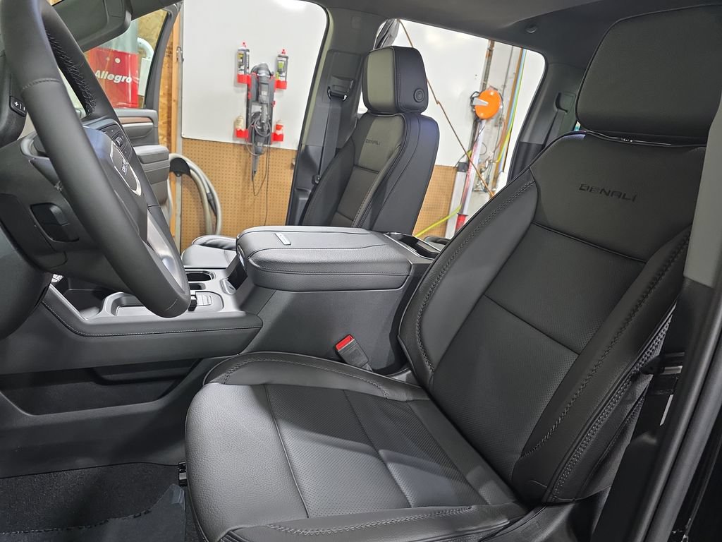 New 2026 GMC Sierra 2500 Denali w/ Denali Reserve Package AWD/4WD image 14