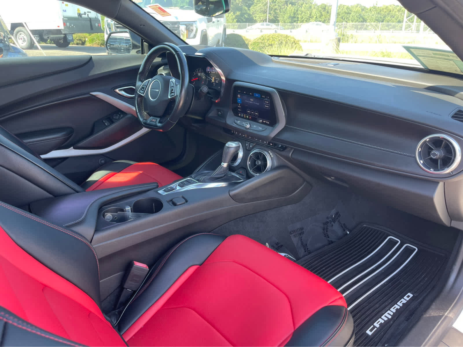 Used 2019 Chevrolet Camaro SS w/ Black Appearance Package RWD image 23