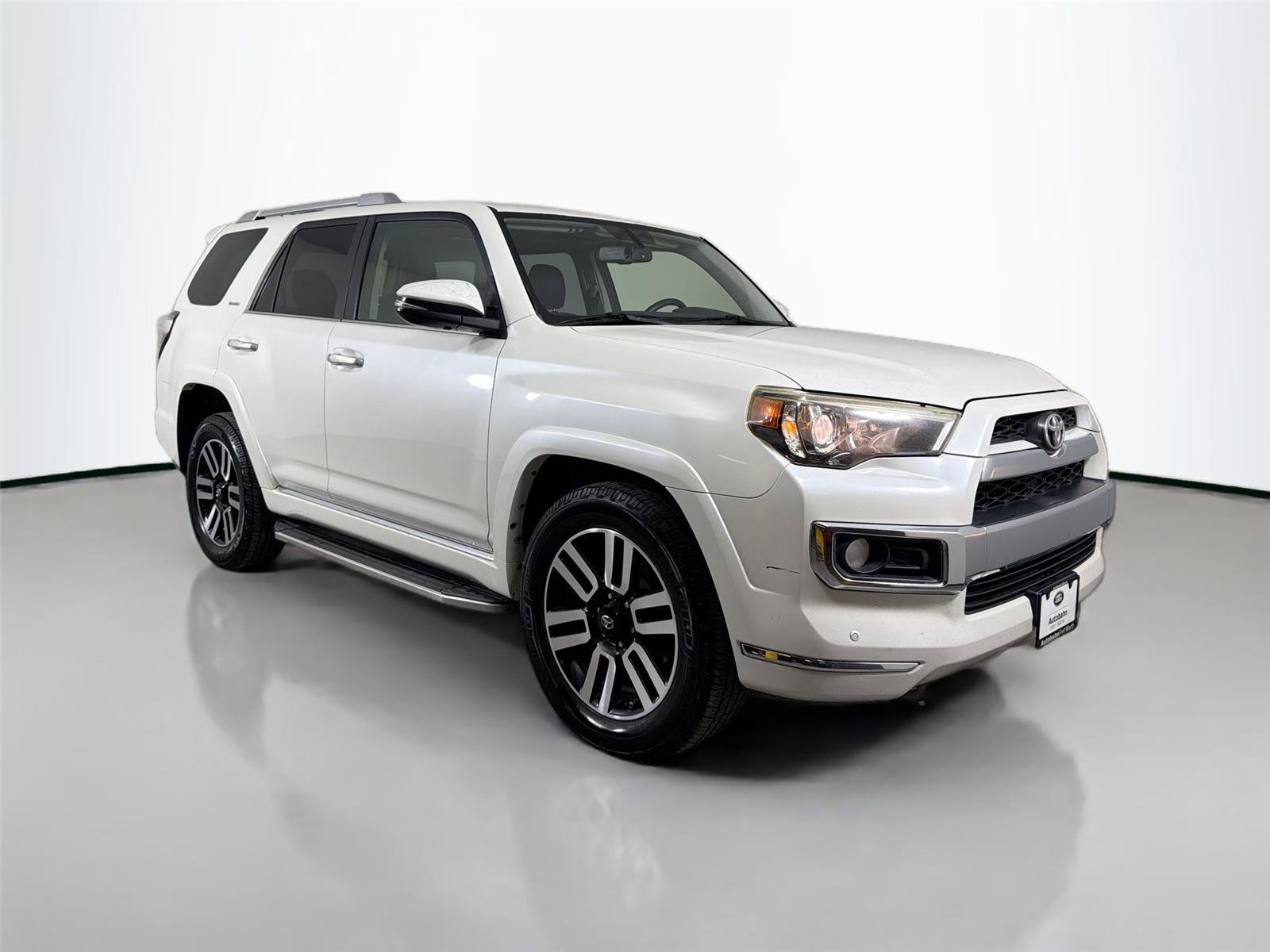 Used 2016 Toyota 4Runner Limited AWD/4WD image 3