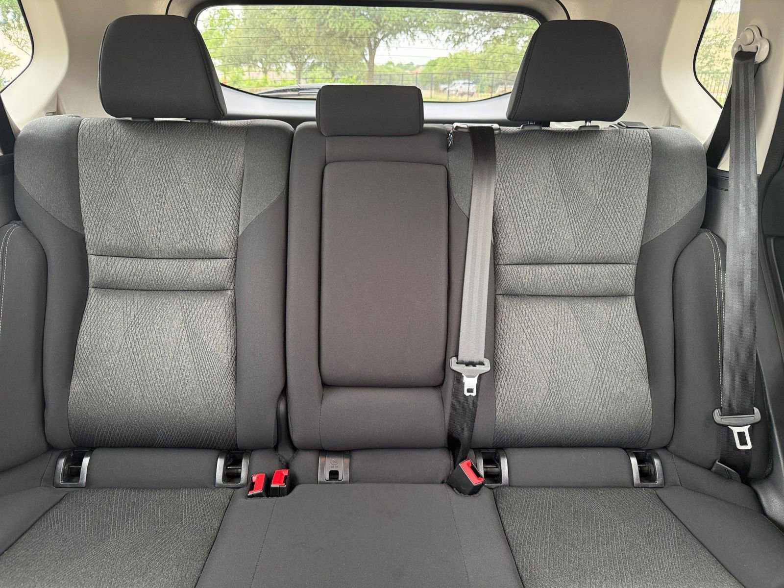 Used 2025 Nissan Rogue SV AWD/4WD image 40
