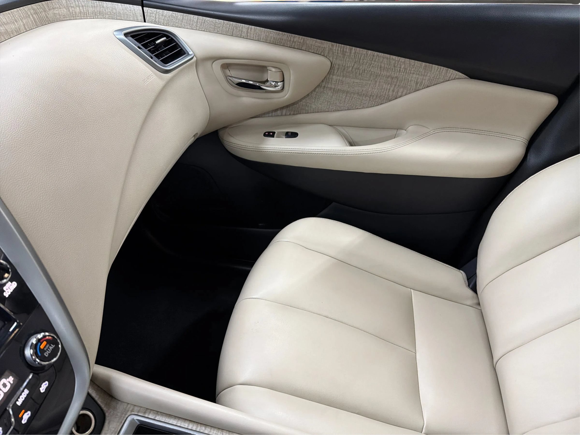 Used 2021 Nissan Murano SV w/ SV Special Edition Package FWD image 37