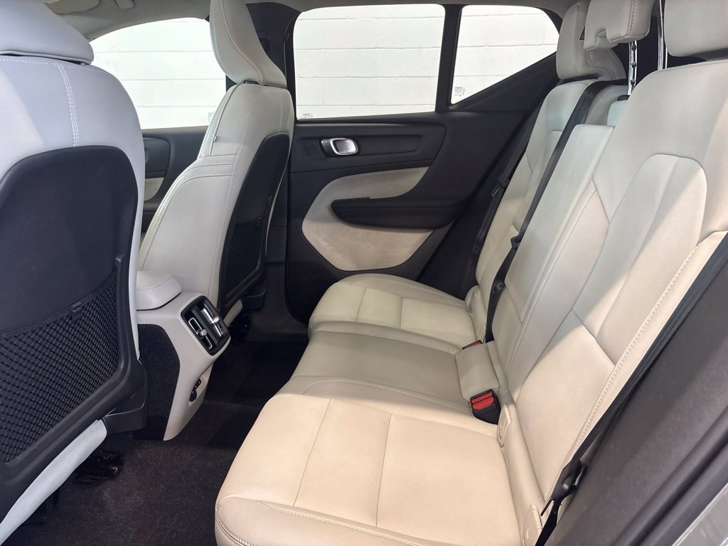 Used 2021 Volvo XC40 T5 Inscription AWD/4WD image 16