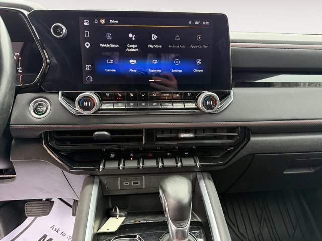 Used 2023 Chevrolet Colorado Z71 w/ Z71 Convenience Package 2 image 11