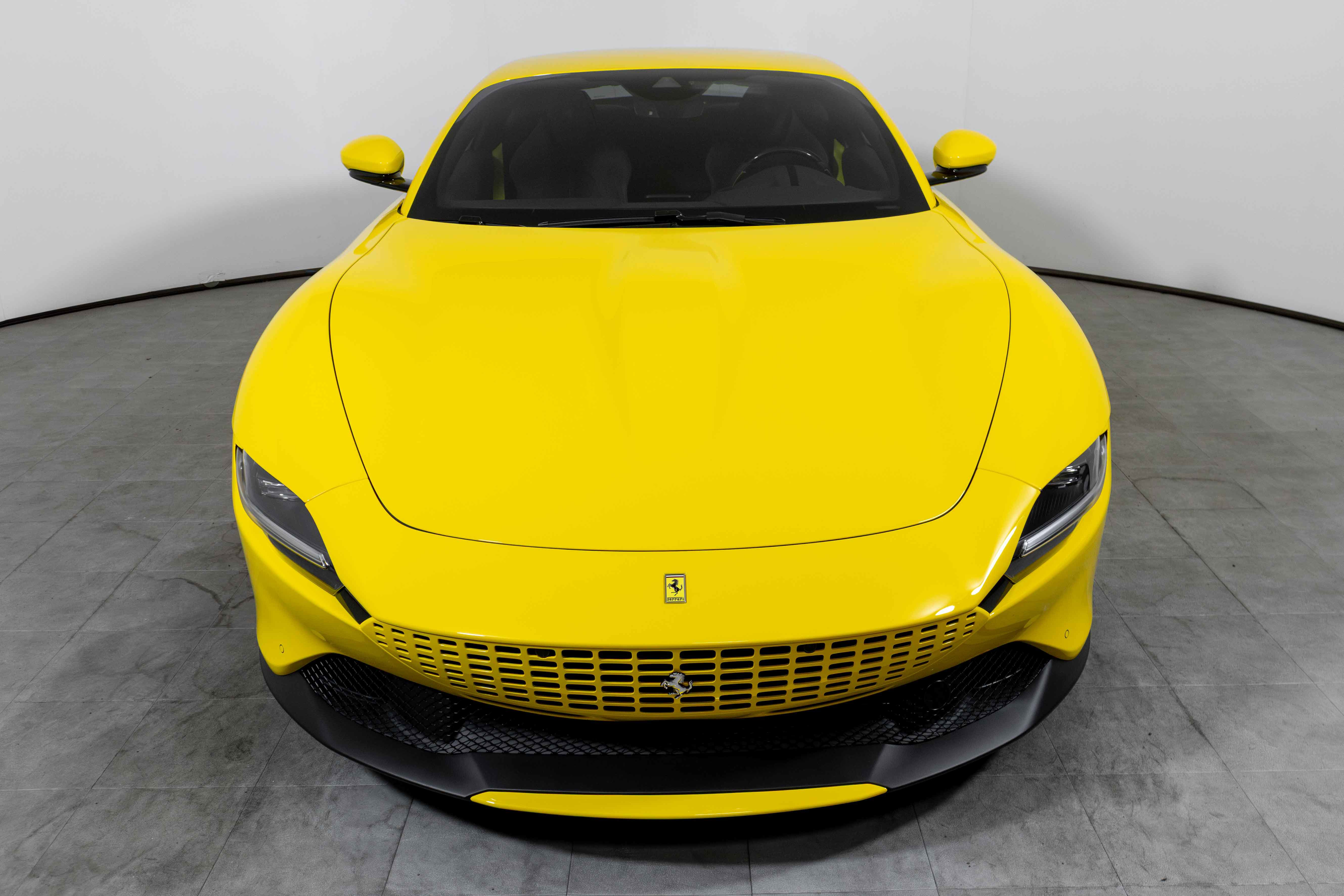 Used 2023 Ferrari Roma image 2