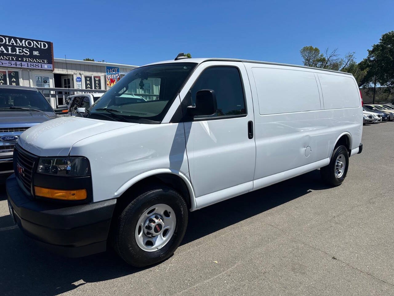 Used 2019 GMC Savana 3500 Extended w/ Driver Convenience Package RWD image 1