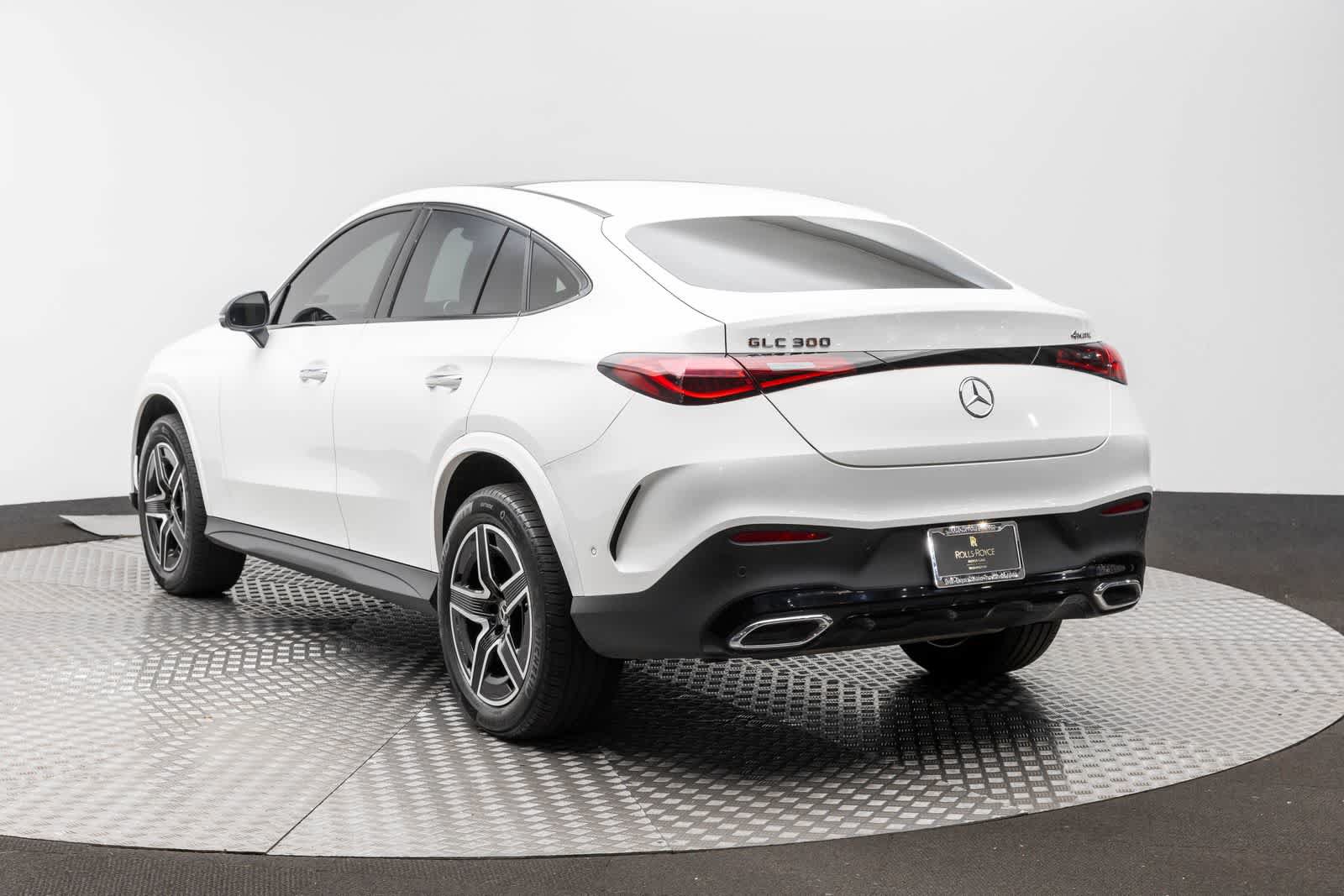 Used 2026 Mercedes-Benz GLC 300 4MATIC image 4