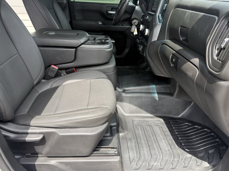 Used 2022 GMC Sierra 3500 Pro w/ Convenience Package AWD/4WD image 16