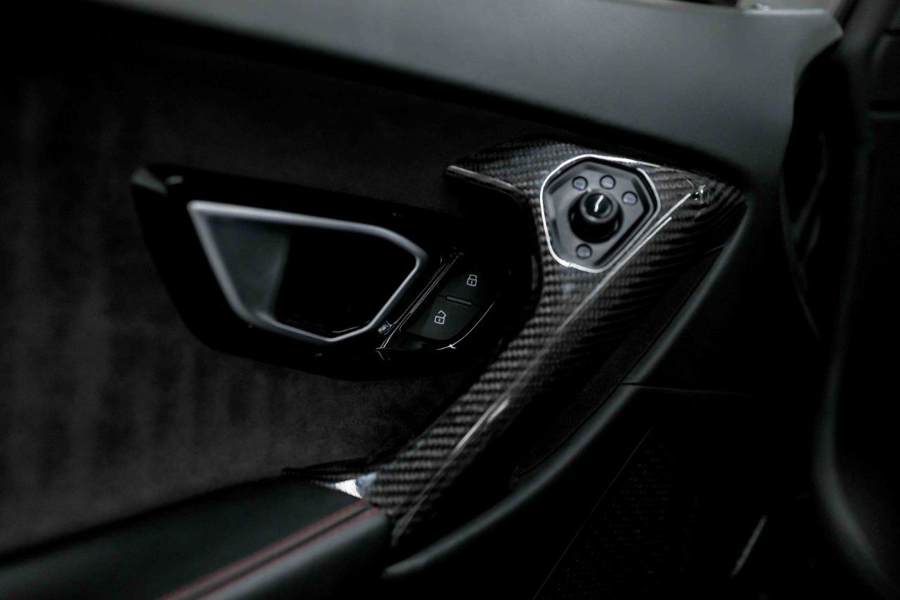 Used 2015 Lamborghini Huracan LP 610-4 image 41