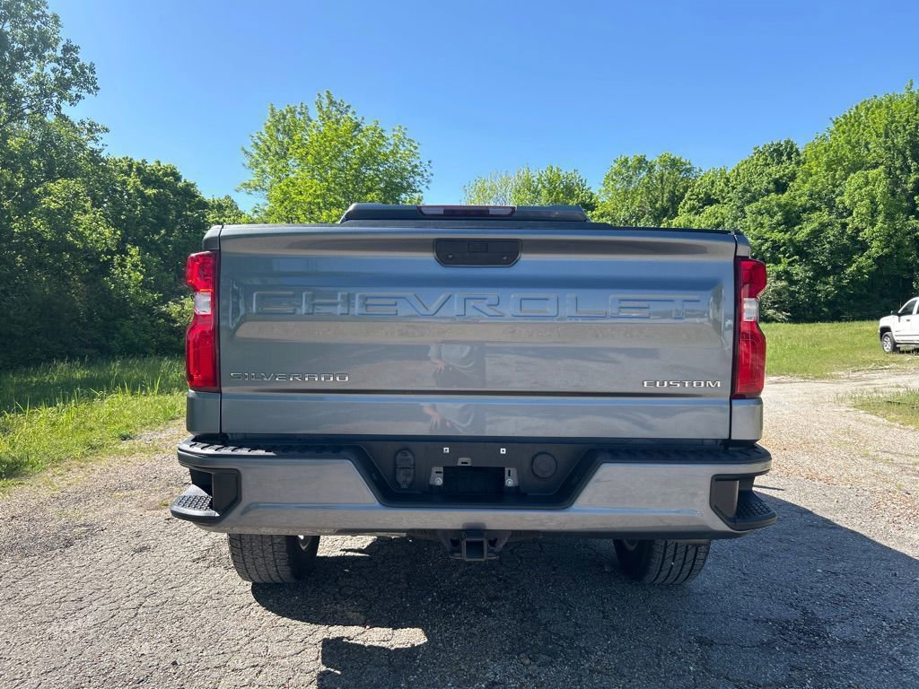 Used 2021 Chevrolet Silverado 1500 Custom AWD/4WD image 4