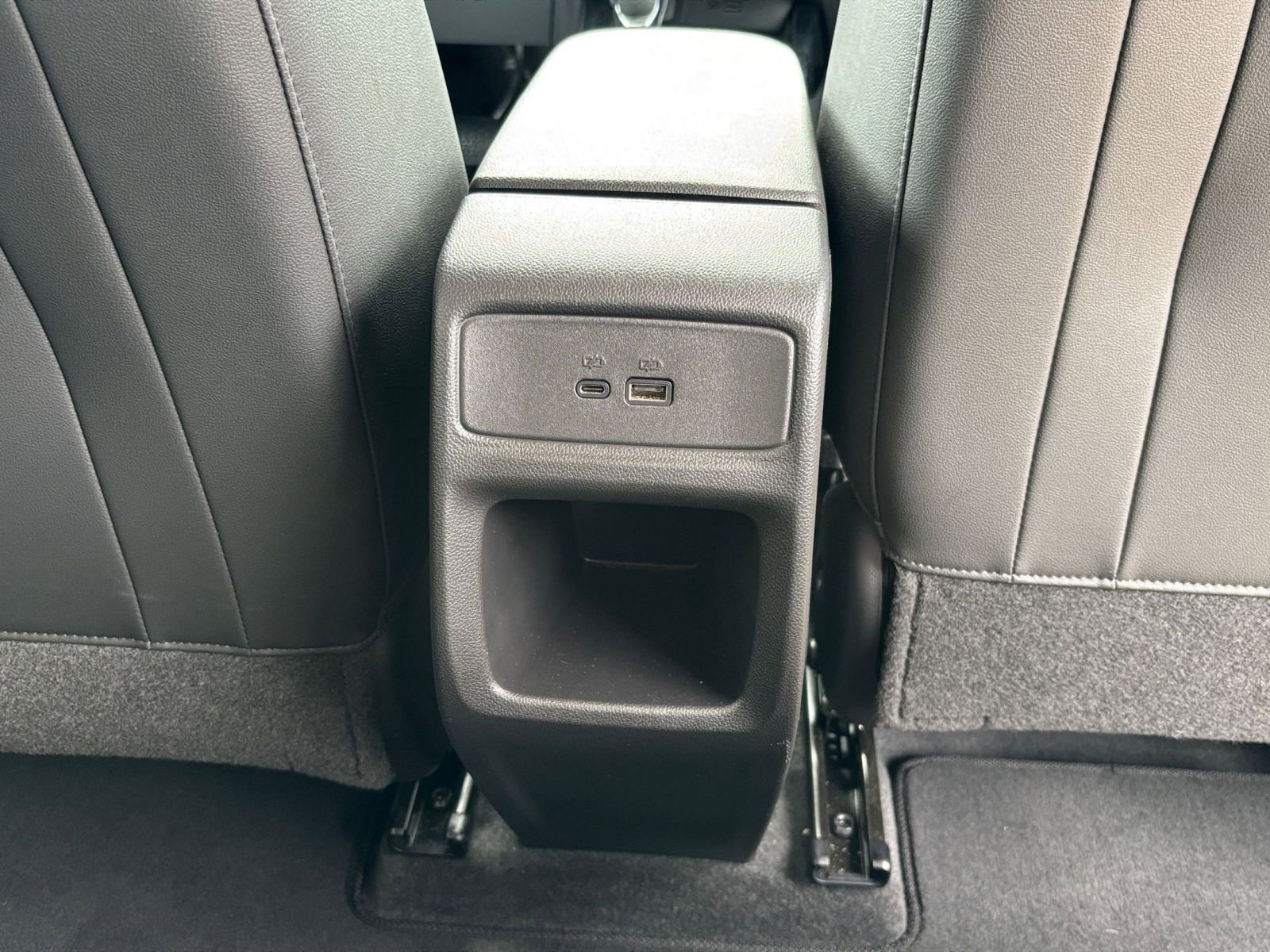 Used 2025 Chevrolet Trax LT FWD image 23