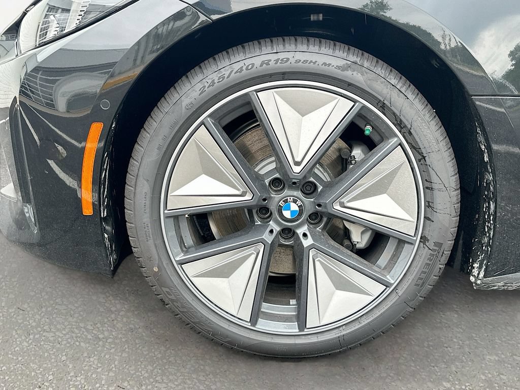 Used 2026 BMW i4 xDrive40i w/ Premium Package AWD/4WD image 31